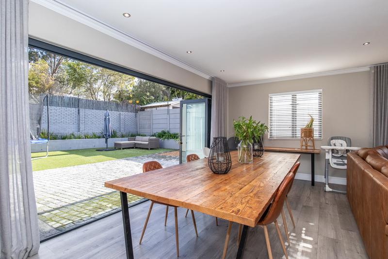 To Let 3 Bedroom Property for Rent in Constantia Western Cape